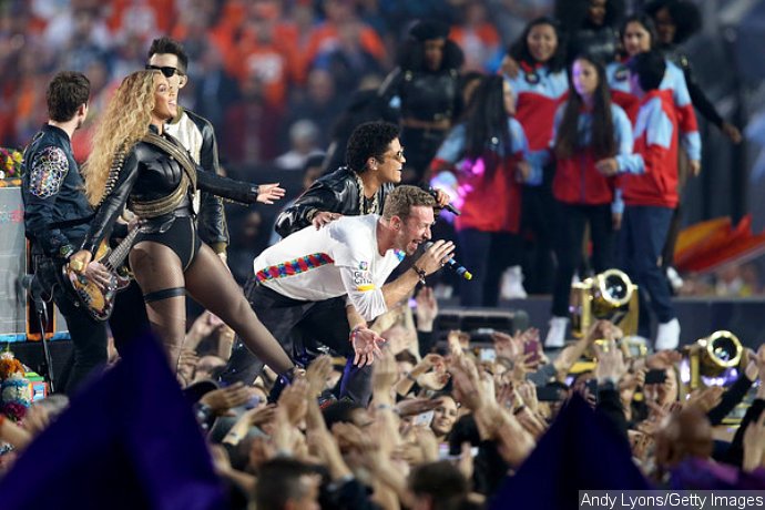 beyonce-and-bruno-mars-join-coldplay-at-super-bowl-50-halftime-show