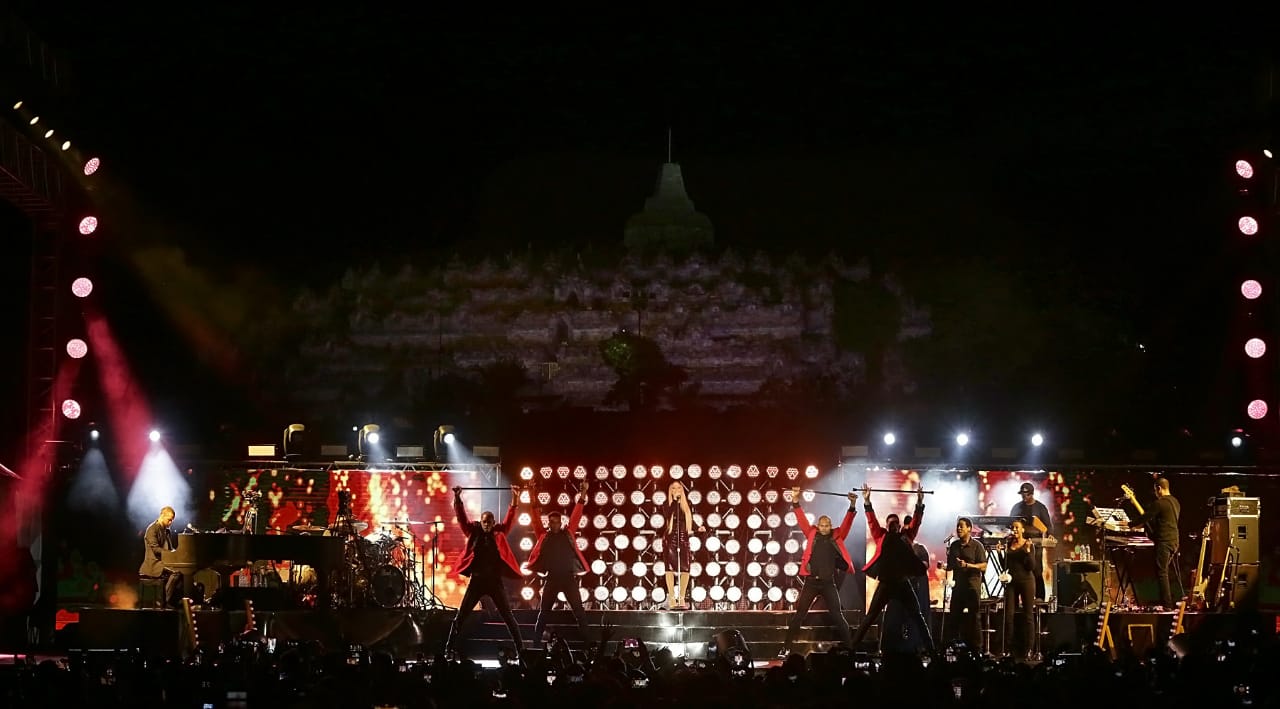 Konser Istimewa Mariah Carey di Candi Borobudur, Magelang