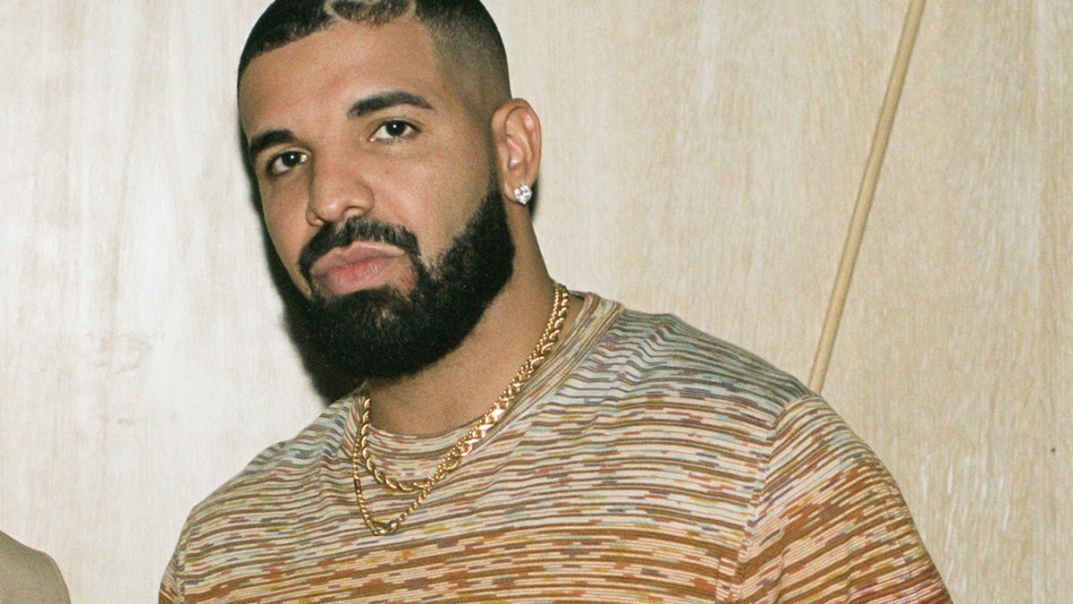 Drake Bikin Kalung 42 Berlian Dari Cincin Pertunangan Yang Batal