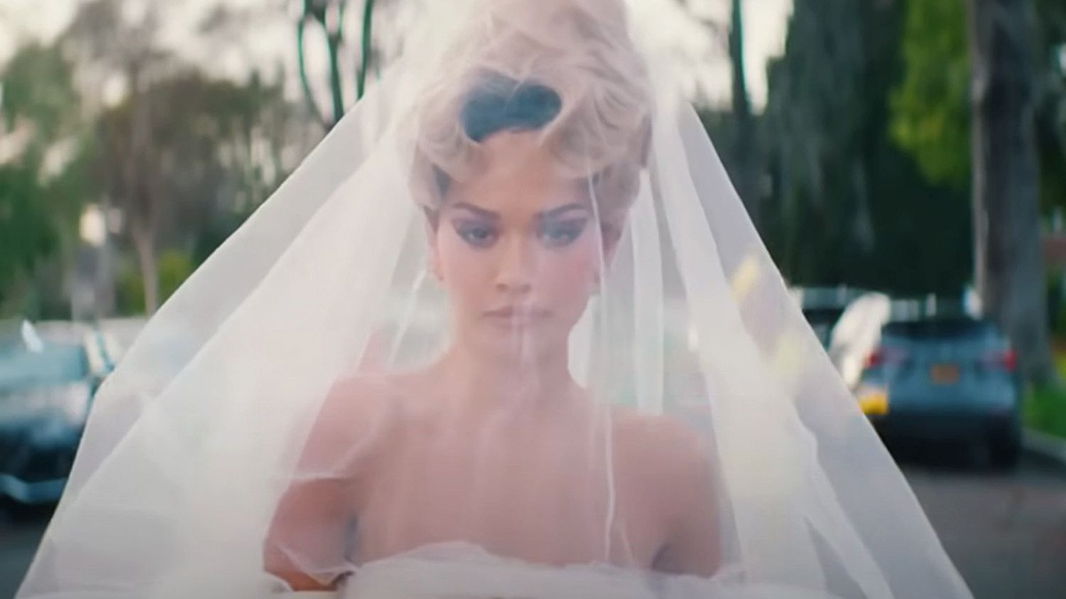 Rita Ora Konfirmasi Pernikahannya di Single 'You Only Love Me'