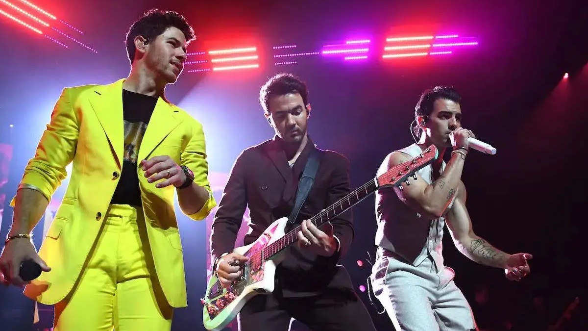 Jonas Brothers Dapat Bintang Hollywood Walk of Fame, dan Umumkan Album Baru