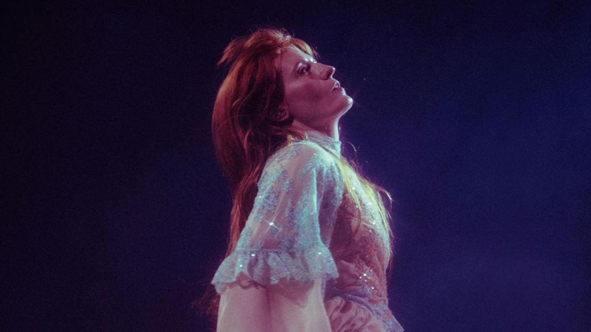 Florence + The Machine Rilis Cover Lagu Milik No Doubt 'Just A Girl'