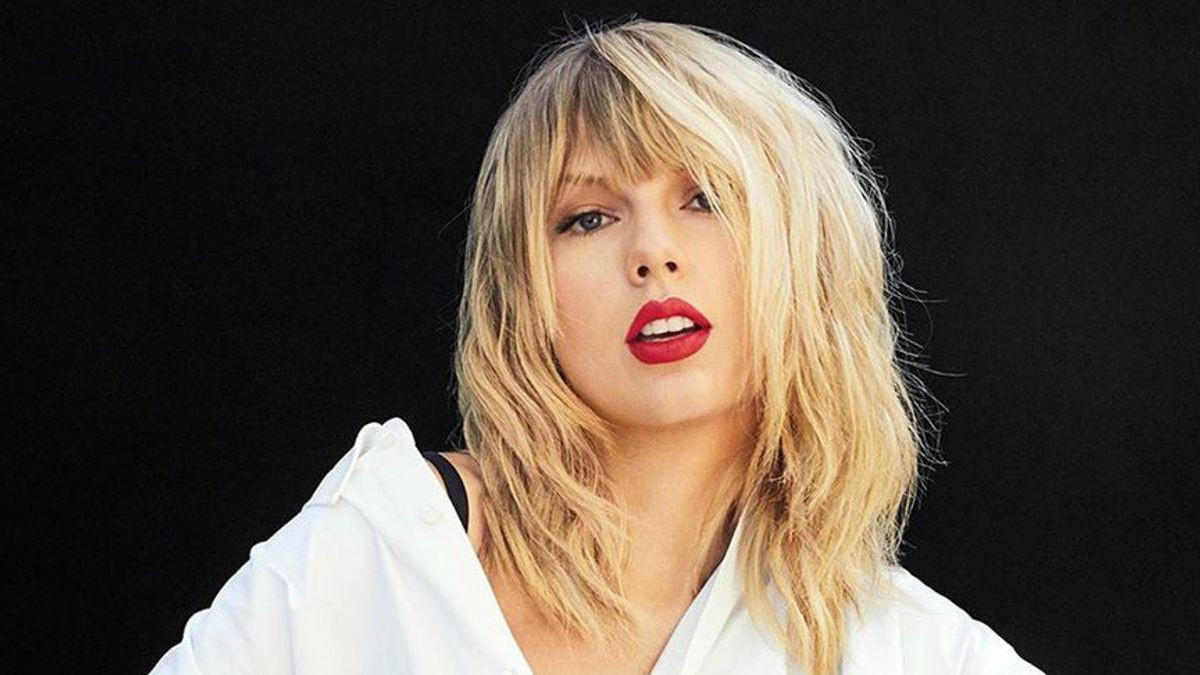 Taylor Swift Jadi Artis (yang Masih Hidup) Pertama, yang Catatkan 7 Album di Top 40 Billboard 200