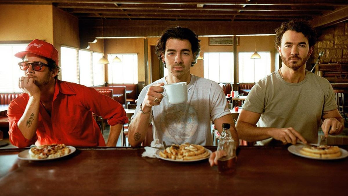 Jonas Brothers Rilis Single yang Terinspirasi Restoran Masa Kecil, 'Waffle House'