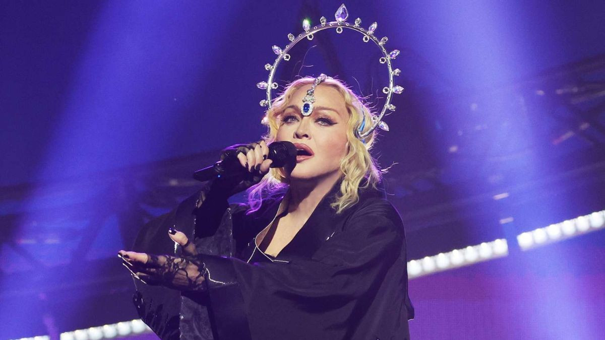 Madonna Mulai 'The Celebration Tour' di London