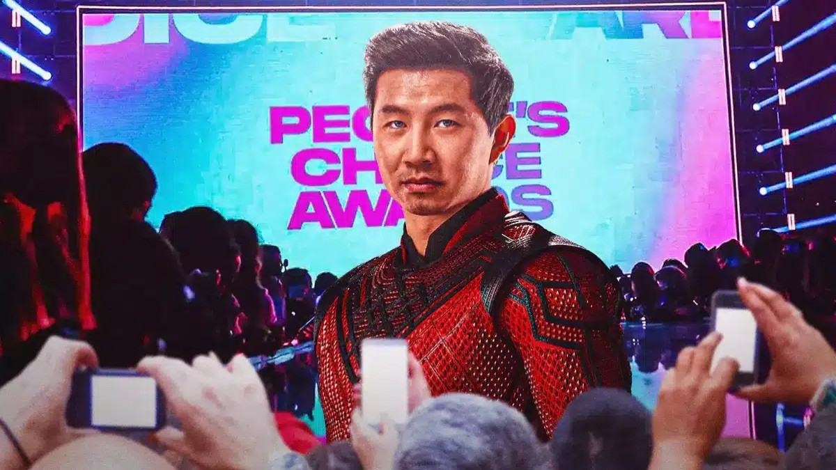 Simu Liu Jadi Host People's Choice Award 2024